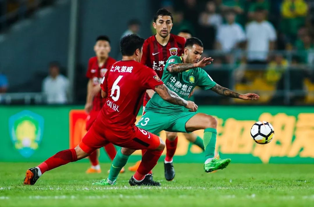 史诗对决！足球上演极限翻盘的简单介绍